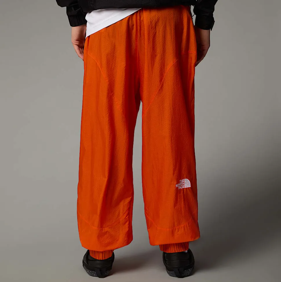 Clearance The North Face Unisex TNF X Yinka Ilori Wind Skalbukser Red Orange