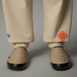 Discount The North Face Unisex TNF X Yinka Ilori Let's Blossom Together Joggingbukser Gravel