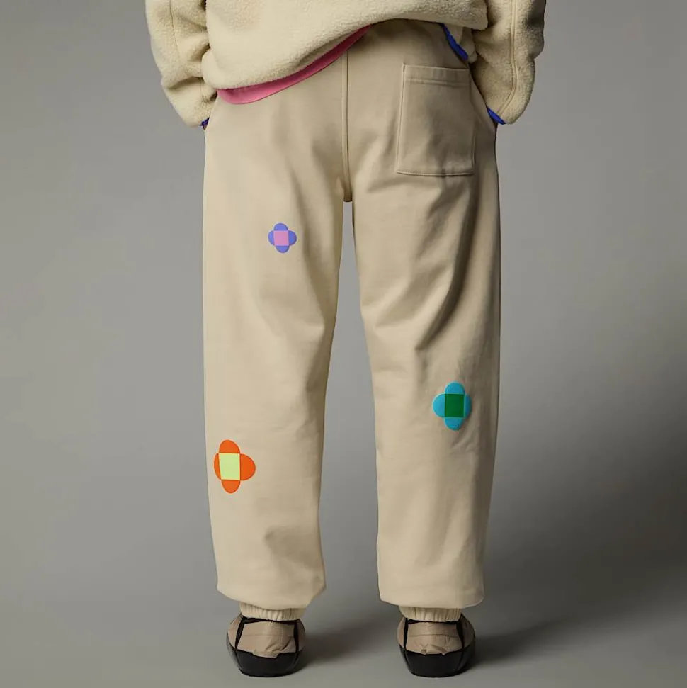 Discount The North Face Unisex TNF X Yinka Ilori Let's Blossom Together Joggingbukser Gravel